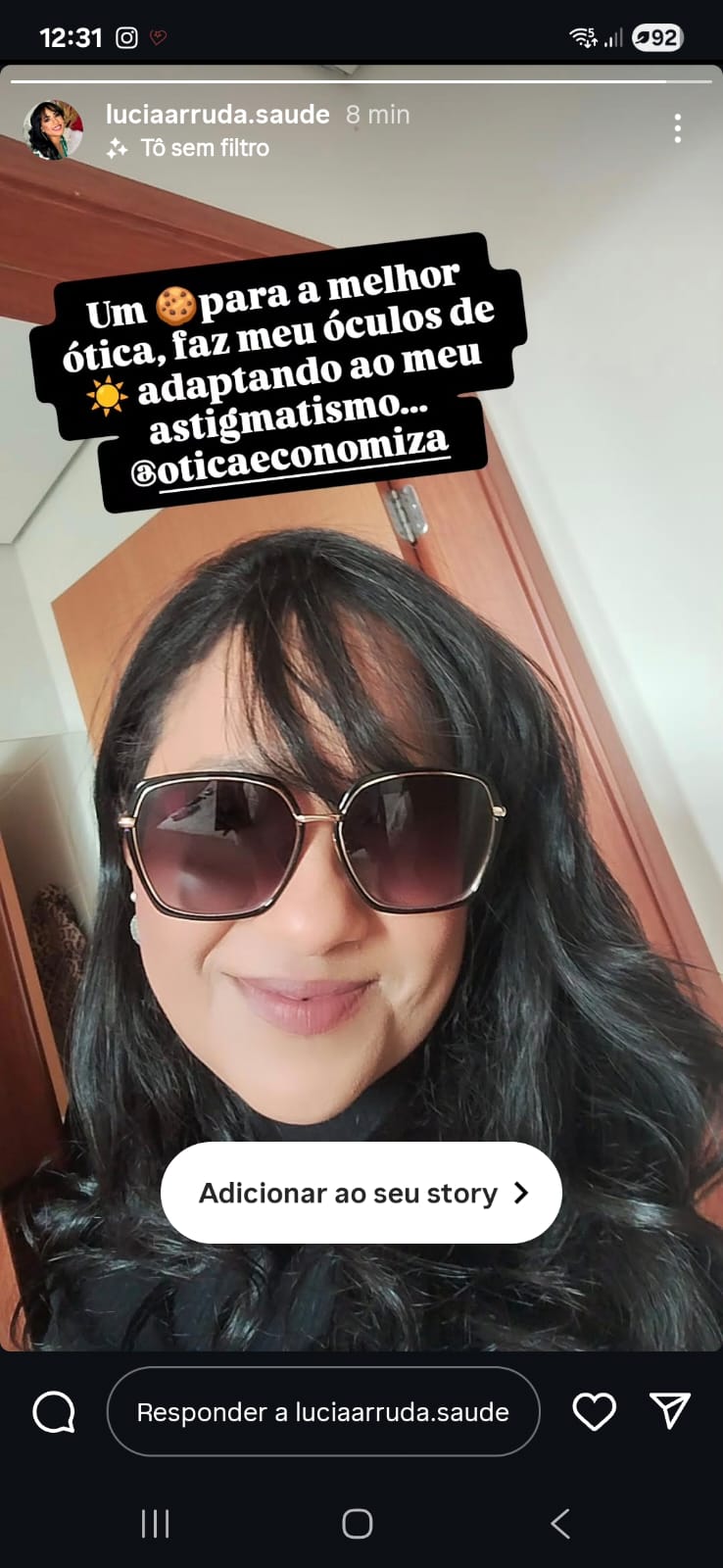 Print de story no Instagram marcando a Ótica Economiza com elogio